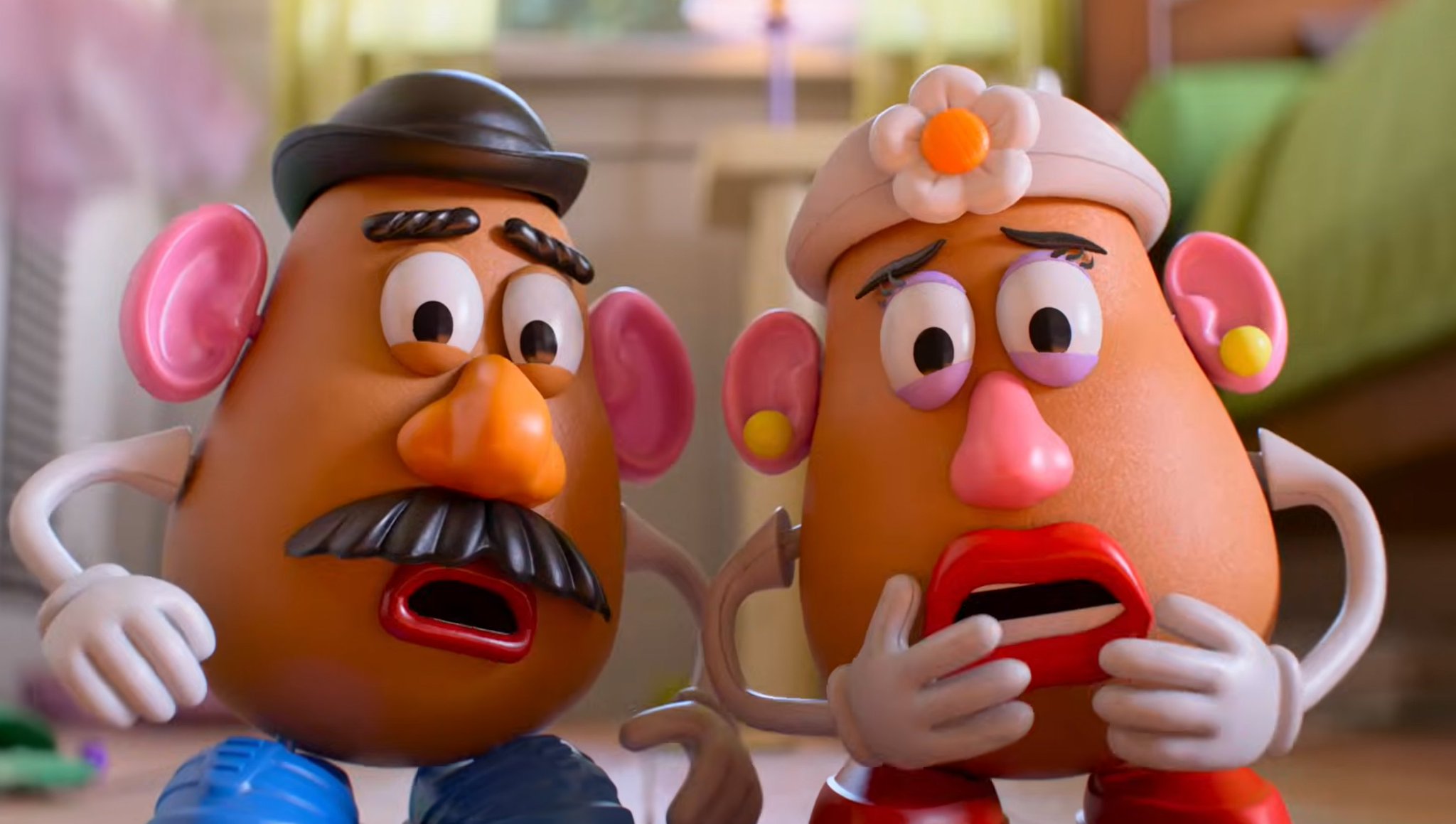 Toy Story 5, il regista anticipa: “I giocattoli affrontano la sfida più dura, l’era dei tablet